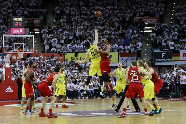 而此次的八 而此次的八