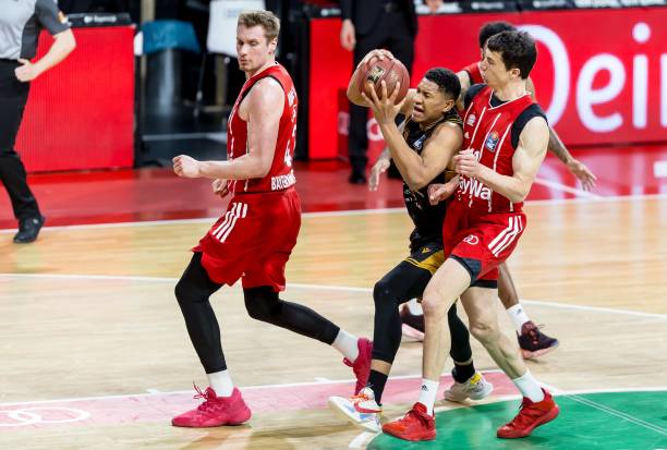 让他们在客 让他们在客