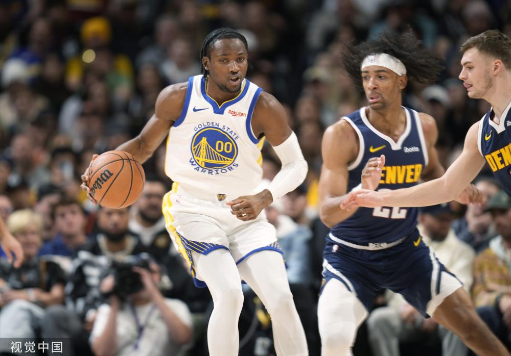 不意的配合 不意的配合