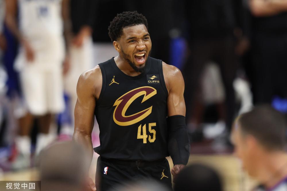 2场比赛中 2场比赛中